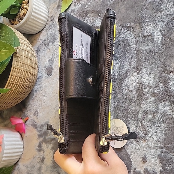 NWT Mundi lemon print wallet - Picture 7 of 11